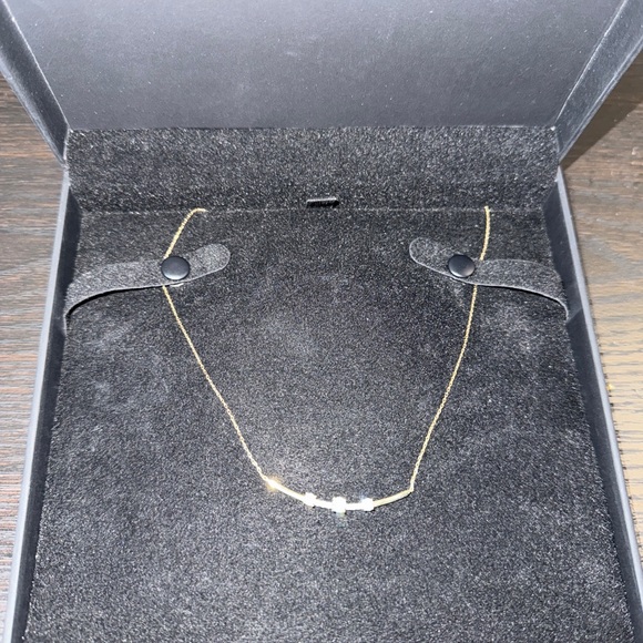 14k Gold 1/2ct tw diamond necklace with original box